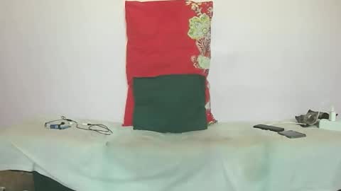 Amir online show from October 2025 01:00:02 PM