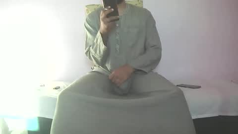 Amir online show from October 2025 05:21:02 AM