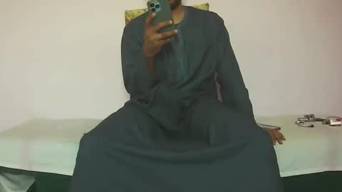 Amir online show from October 2025 03:02:01 PM