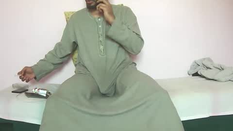 Amir online show from October 2025 08:51:01 AM