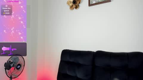 Snapshot of amira_princesswc chatting on November 2025 06:56:02 PM amira_princesswc online show from November 2025 06:56:02 PM