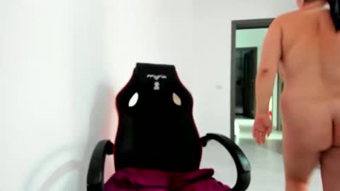 Snapshot of amiraisa chatting on January 2025 08:52:01 AM Amiraisa online show from January 2025 08:52:01 AM