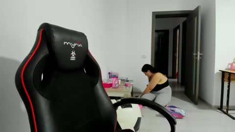 Snapshot of amiraisa chatting on March 2025 05:57:01 AM Amiraisa online show from March 2025 05:57:01 AM