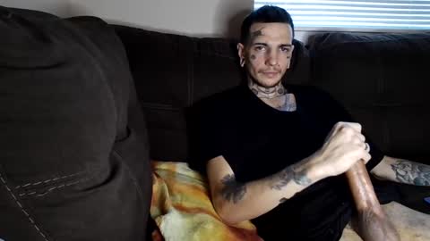 Snapshot of amiri_sweater chatting on March 2025 02:40:01 PM amiri_sweater online show from March 2025 02:40:01 PM