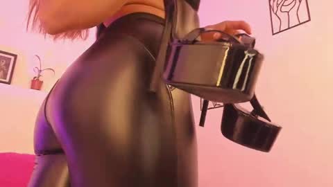 hi guys im ariani ill be off till december 1st for vacation if u want u can add me on snapchat by bio and talk or play there online show from March 2025 06:05:02 PM