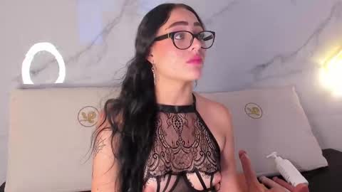 Ammie kova online show from September 2025 07:03:01 PM
