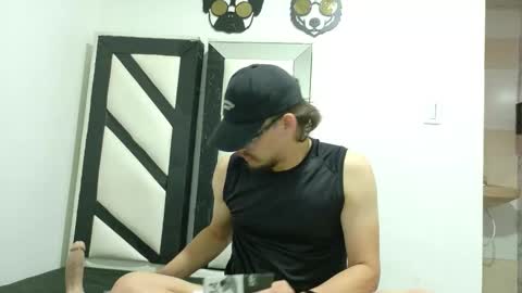 Snapshot of amo_rodrid chatting on October 2025 10:01:01 PM Josue AMo online show from October 2025 10:01:01 PM