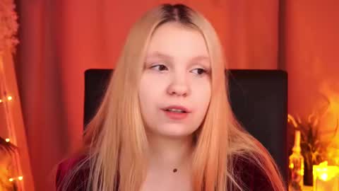 Tessa  online show from March 2025 01:42:01 PM