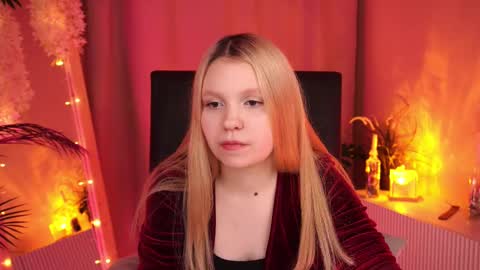 Tessa  online show from March 2025 04:46:01 PM