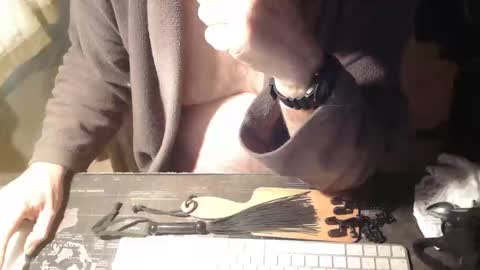 amslave4f online show from October 2025 08:49:01 AM