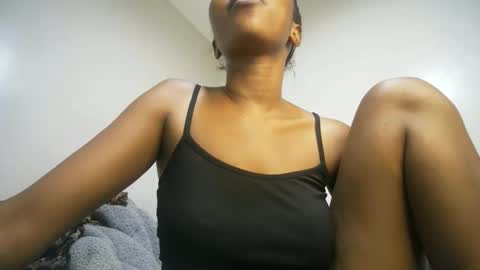 Snapshot of amunetlover chatting on October 2025 07:12:02 PM shantel online show from October 2025 07:12:02 PM