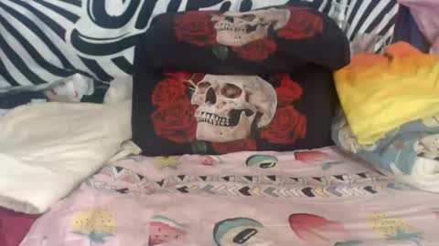 Snapshot of amuy_amuy chatting on October 2025 06:15:02 AM Amuy online show from October 2025 06:15:02 AM