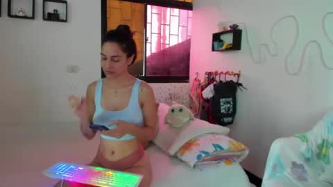 AmyEloise online show from October 2025 02:36:02 PM