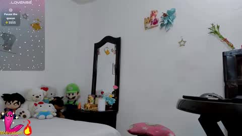 Snapshot of amy_jones07 chatting on October 2025 07:03:01 PM Amy online show from October 2025 07:03:01 PM