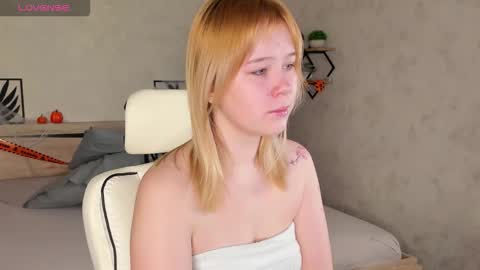 Amy online show from October 2025 12:30:02 AM