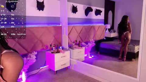 Snapshot of amy_miller2 chatting on October 2025 08:04:01 PM Amy online show from October 2025 08:04:01 PM