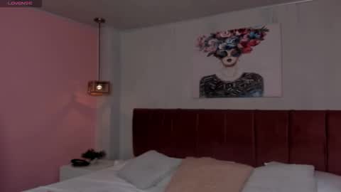 amy_saenz_ online show from October 2025 09:49:02 PM