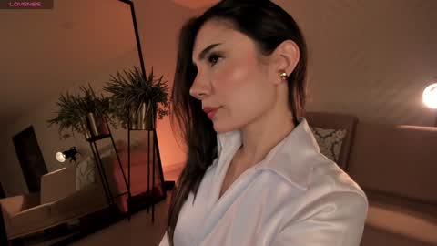 Amy Armstrong online show from December 2024 11:40:02 PM