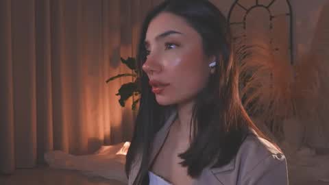 Amy Armstrong online show from October 2025 12:30:02 AM