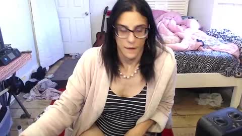 Snapshot of amyattack chatting on January 2025 04:39:01 PM Trashely Gimpson online show from January 2025 04:39:01 PM