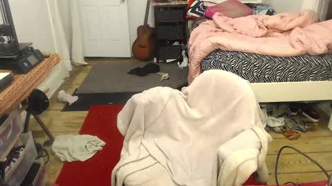 Snapshot of amyattack chatting on January 2025 10:42:02 AM Trashely Gimpson online show from January 2025 10:42:02 AM