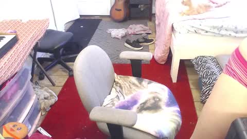 Snapshot of amyattack chatting on February 2025 09:19:02 PM Trashely Gimpson online show from February 2025 09:19:02 PM