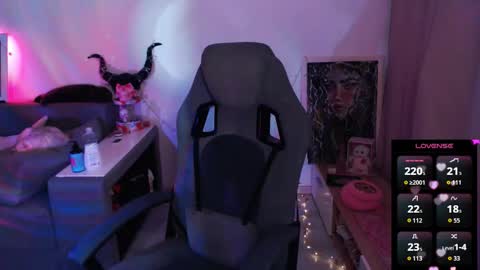 Snapshot of amyboop_ chatting on November 2025 07:36:02 PM Amy is here my telegram chanel - online show from November 2025 07:36:02 PM