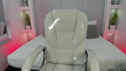 Snapshot of amycolman_ chatting on November 2025 11:31:02 AM amy online show from November 2025 11:31:02 AM