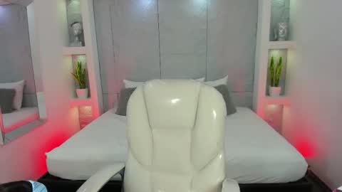 Snapshot of amycolman_ chatting on December 2025 11:37:01 AM amy online show from December 2025 11:37:01 AM