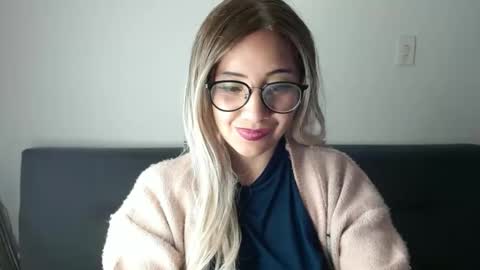 Snapshot of amycosplay99 chatting on February 2025 07:44:02 AM amycosplay99 online show from February 2025 07:44:02 AM