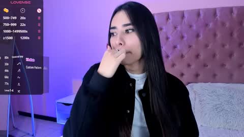 Snapshot of amyolimpo chatting on February 2025 04:15:01 AM Amy ... Nice to meet u thumb up me please its important online show from February 2025 04:15:01 AM