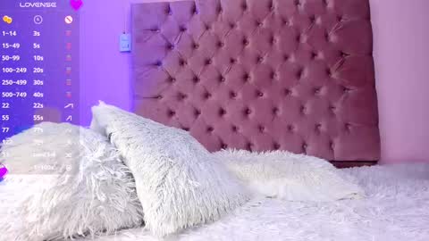 Snapshot of amyolimpo chatting on February 2025 03:56:01 AM Amy ... Nice to meet u thumb up me please its important online show from February 2025 03:56:01 AM