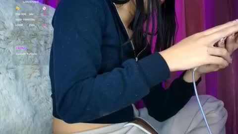 Snapshot of amyolimpo chatting on October 2025 06:12:01 AM Amy ... Nice to meet u thumb up me please its important online show from October 2025 06:12:01 AM