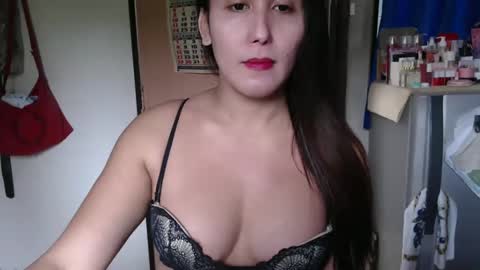amysweetbabe online show from December 2024 05:51:01 AM