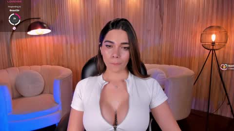 AMY WALKER online show from January 2025 01:21:01 PM