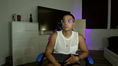 zeus dantes online show from September 2025 01:38:02 AM