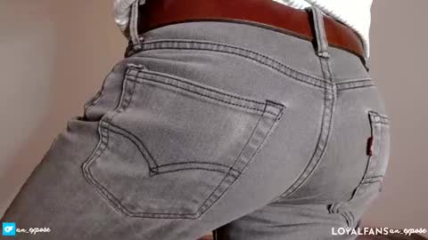 Snapshot of an_expose chatting on December 2024 08:53:01 PM an expos online show from December 2024 08:53:01 PM