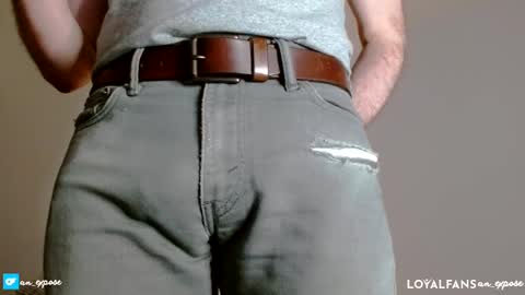 Snapshot of an_expose chatting on January 2025 10:35:02 PM an expos online show from January 2025 10:35:02 PM