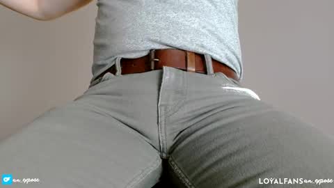 Snapshot of an_expose chatting on February 2025 10:34:01 PM an expos online show from February 2025 10:34:01 PM