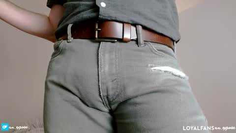 Snapshot of an_expose chatting on February 2025 10:32:01 PM an expos online show from February 2025 10:32:01 PM