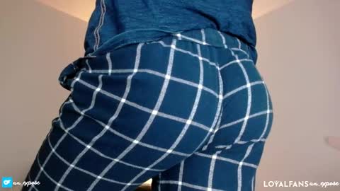 Snapshot of an_expose chatting on February 2025 02:15:02 AM an expos online show from February 2025 02:15:02 AM