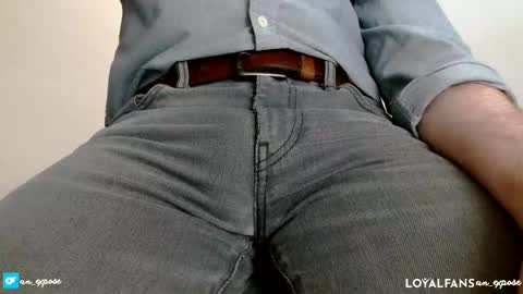 Snapshot of an_expose chatting on March 2025 08:45:02 PM an expos online show from March 2025 08:45:02 PM