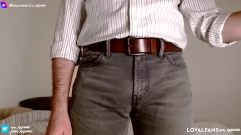 Snapshot of an_expose chatting on September 2025 07:58:01 PM an expos online show from September 2025 07:58:01 PM