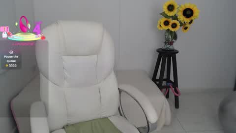 Snapshot of ana_hotmilfx chatting on October 2025 12:08:01 AM ANA online show from October 2025 12:08:01 AM