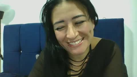 Snapshot of ana_lovexx2 chatting on January 2025 04:13:01 AM Ana online show from January 2025 04:13:01 AM