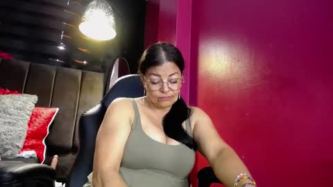 Ana online show from February 2025 07:47:02 PM