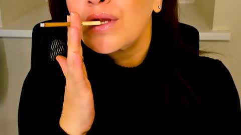 Ana online show from October 2025 03:31:02 PM