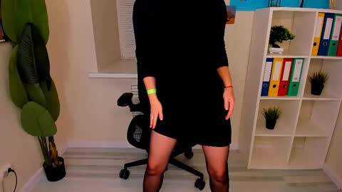 Ana online show from October 2025 03:24:01 PM