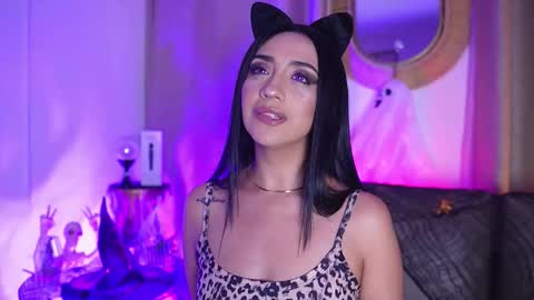   online show from October 2025 04:13:01 AM