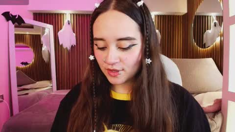 Ana online show from October 2025 07:33:02 PM